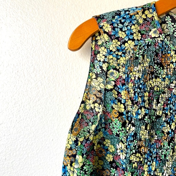 Zara Sleeveless Floral Print Blouse - Small - Picture 6 of 11